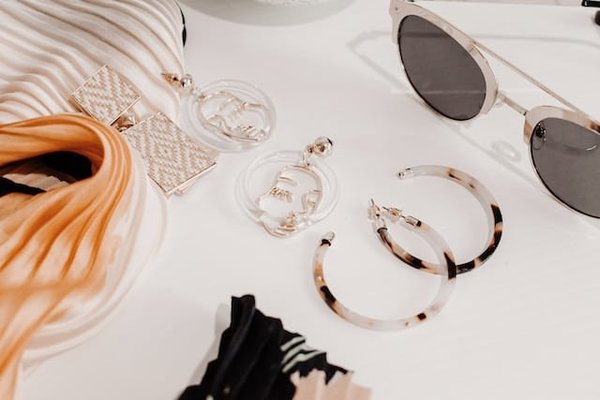 Les marques de bijoux éthiques les plus engagées