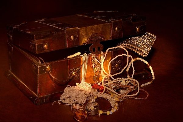 Comment choisir les meilleures marques et sites pour acheter des bijoux de qualité en France ?