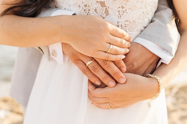Quels sont les différents types de bijoux de mariage et comment les reconnaître ?