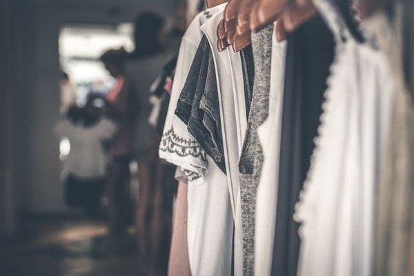Comment trouver les meilleures marques et sites pour acheter des vêtements de qualité ?