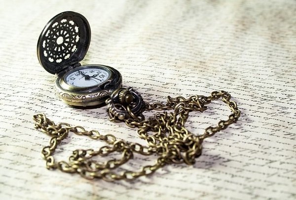 Comment choisir le bijou vintage adapté à votre style, à votre époque et à votre personnalité ?